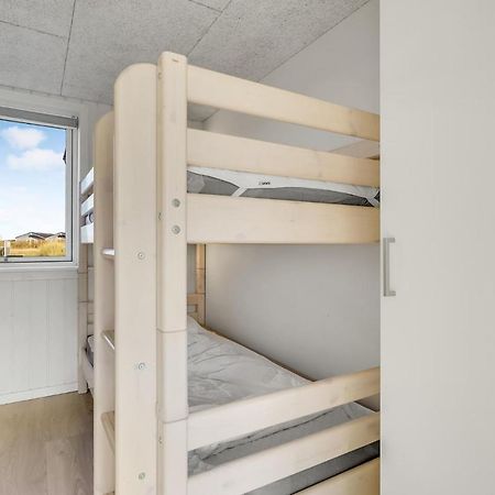 Awesome Home In Ringkobing With Kitchen Sondervig Exterior photo