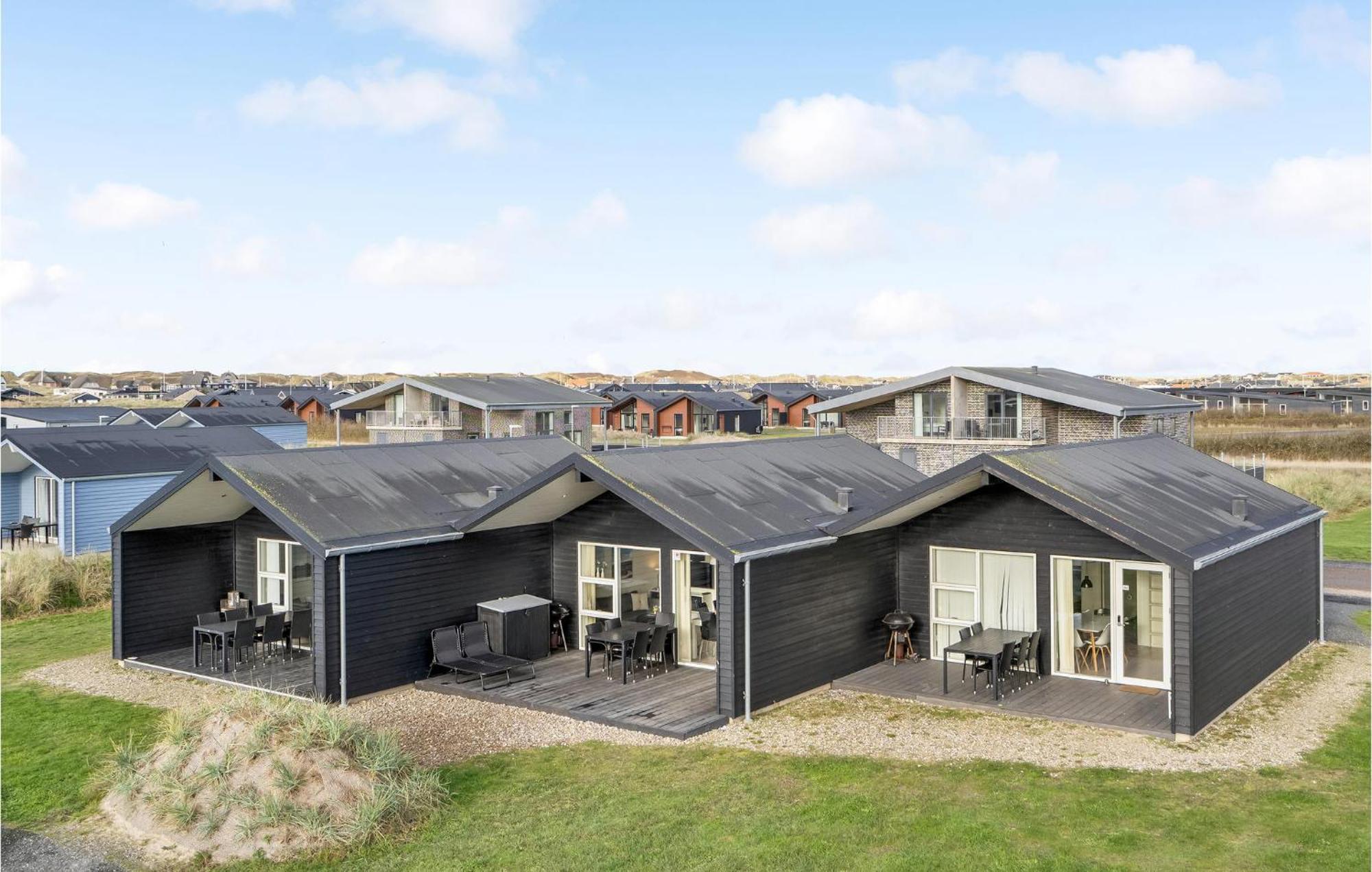 Awesome Home In Ringkobing With Kitchen Sondervig Exterior photo